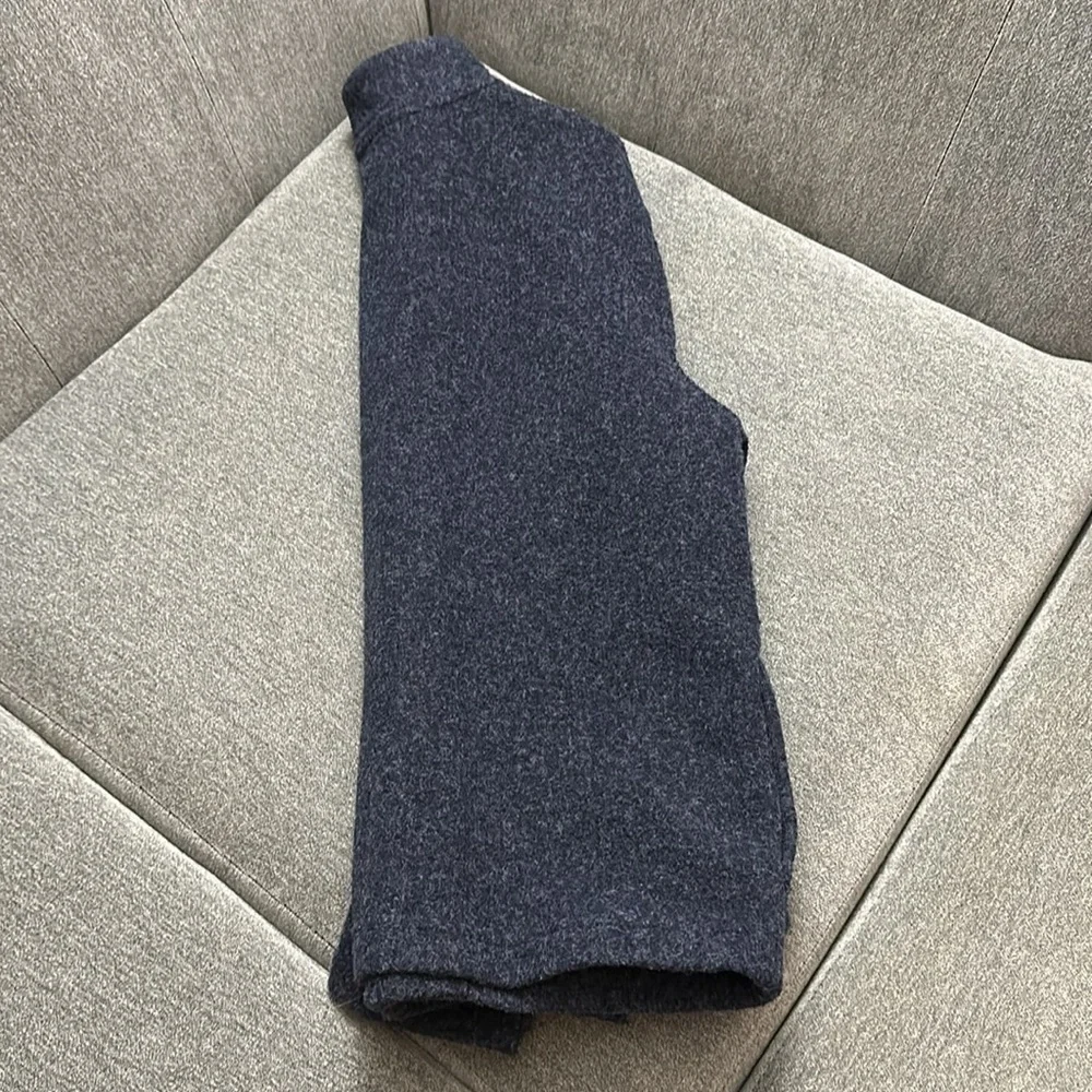 Talbots Medium Petite Zip Up Navy Sweater - Picture 4 of 4